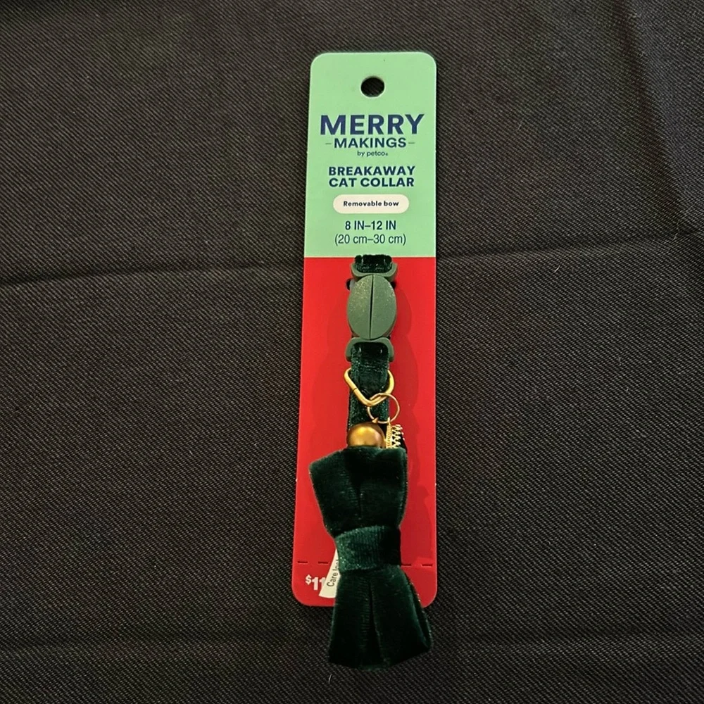 Merry Makings Holiday Green Faux Velvet Cat Collar (8” - 12”)